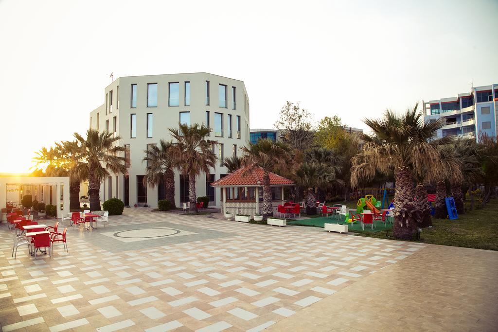 Hotel Bologna Vlore Bagian luar foto
