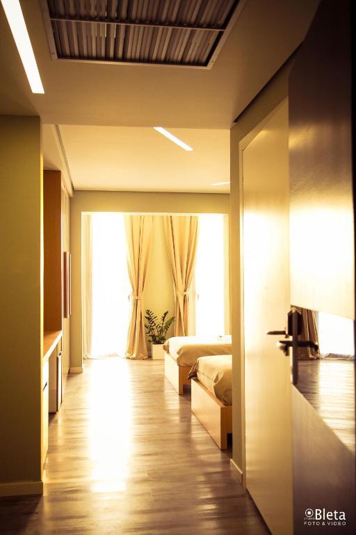 Hotel Bologna Vlore Bagian luar foto